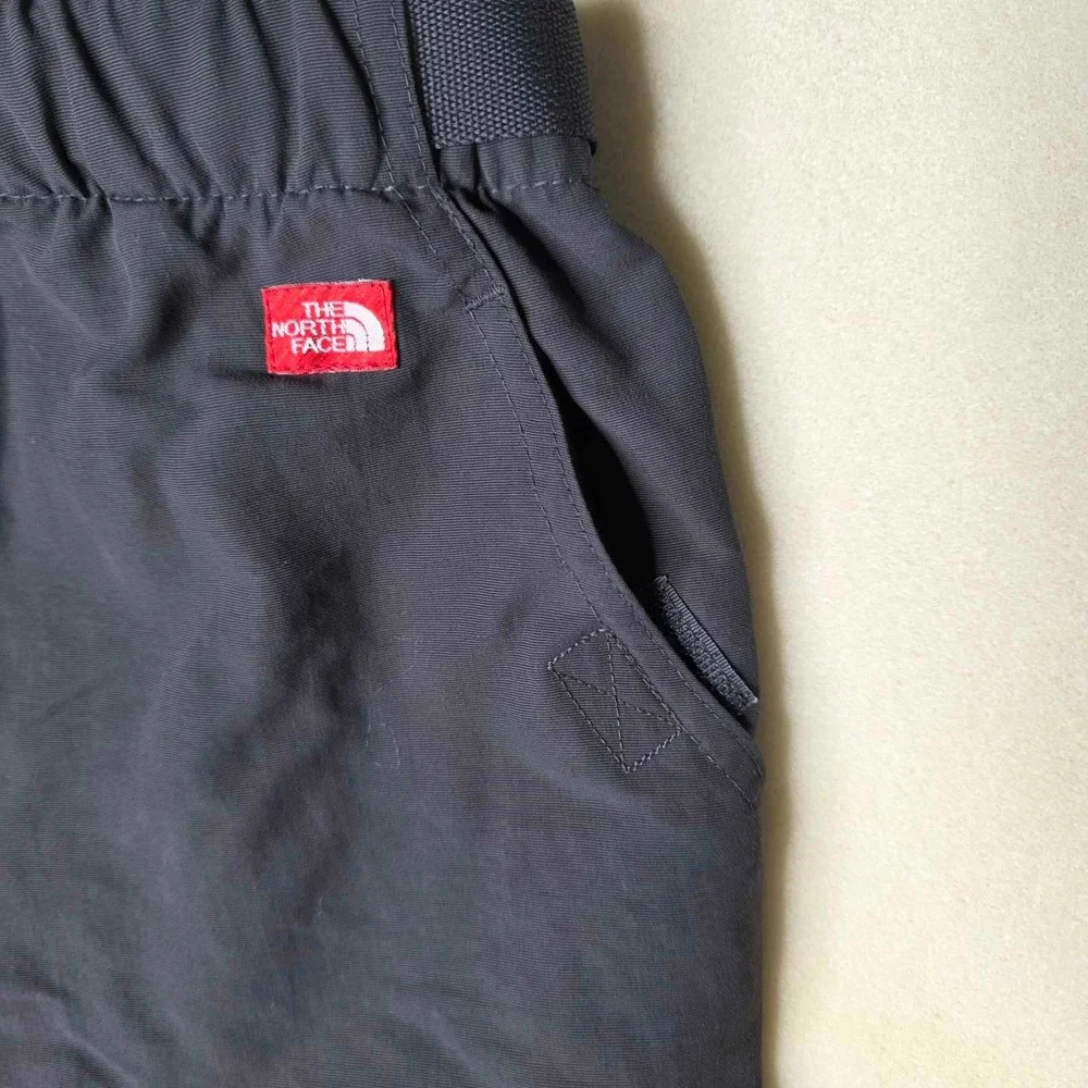 The North Face Cargo Hiking Shorts Mens Size S Gray Nylon Integrated Belt Pocket